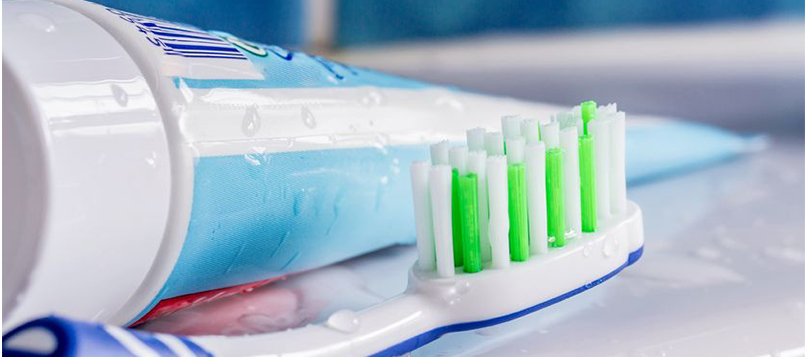 Escoge una buena pasta de dientes y evita ir a la clínica dental