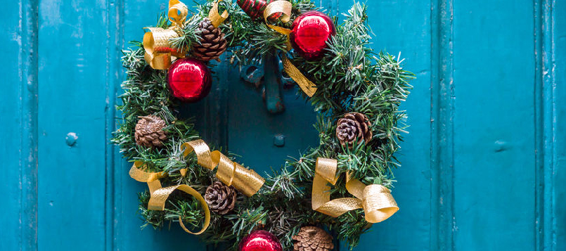 La corona de adviento también la puedes usar como flor de navidad